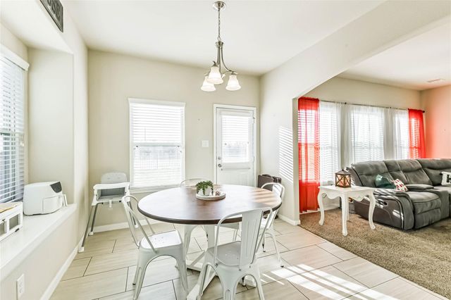 405 Lake Line Drive, Alvin, TX 77511