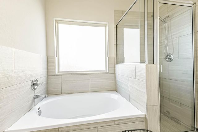 405 Lake Line Drive, Alvin, TX 77511