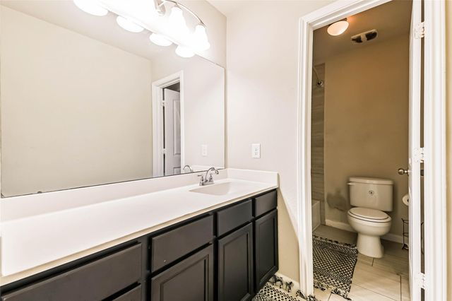 405 Lake Line Drive, Alvin, TX 77511