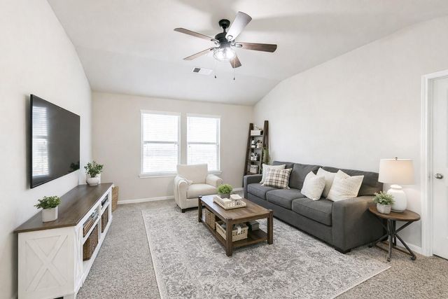 405 Lake Line Drive, Alvin, TX 77511