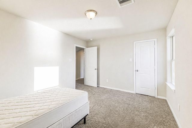 405 Lake Line Drive, Alvin, TX 77511