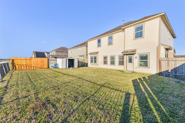 405 Lake Line Drive, Alvin, TX 77511