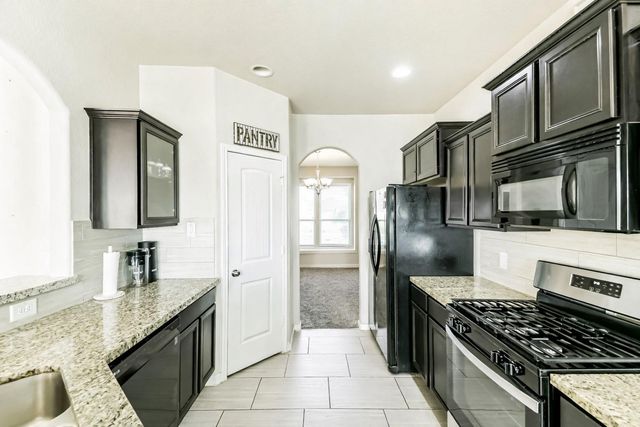 405 Lake Line Drive, Alvin, TX 77511