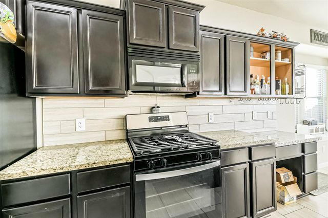 405 Lake Line Drive, Alvin, TX 77511