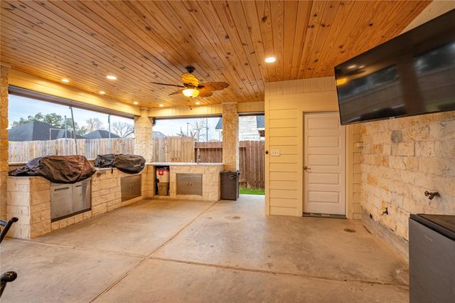 1012 Avenue I, South Houston, TX 77587