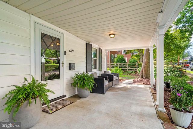 679 CRICKET AVE, Ardmore, PA 19003