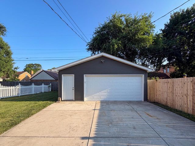 1901 74th PLACE, Kenosha, WI 53143