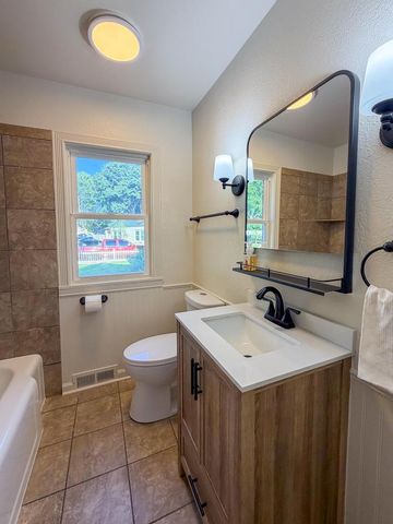 1901 74th PLACE, Kenosha, WI 53143
