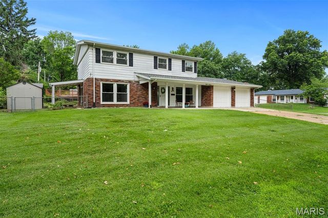 615 Creststone Drive, Florissant, MO 63033