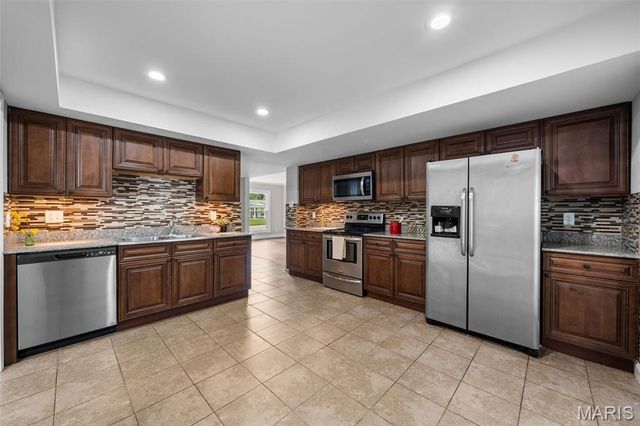 615 Creststone Drive, Florissant, MO 63033