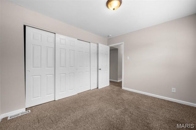 615 Creststone Drive, Florissant, MO 63033