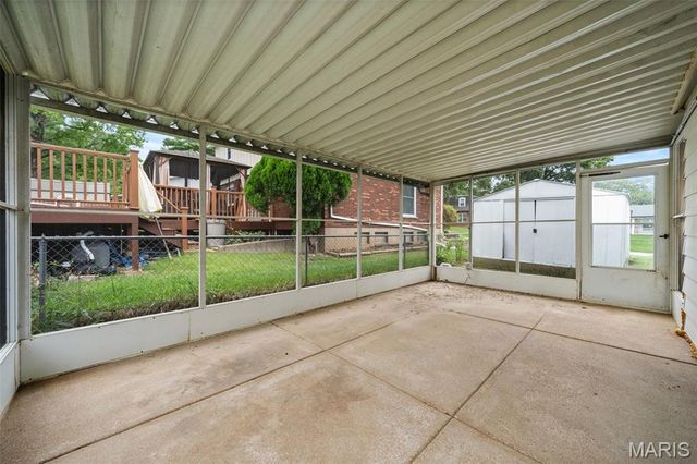 615 Creststone Drive, Florissant, MO 63033