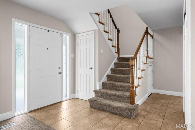 615 Creststone Drive, Florissant, MO 63033