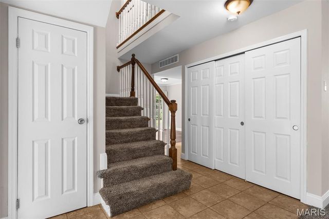 615 Creststone Drive, Florissant, MO 63033
