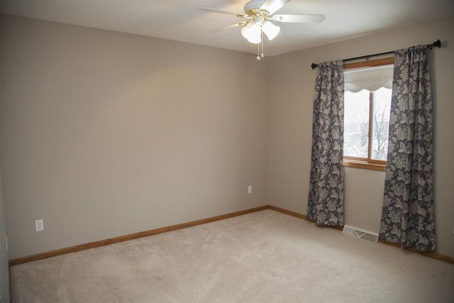 1045 Saddle Ridge, Portage, WI 53901