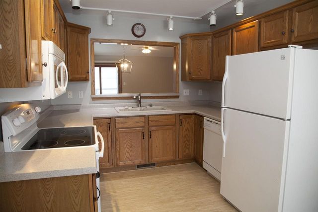 1045 Saddle Ridge, Portage, WI 53901