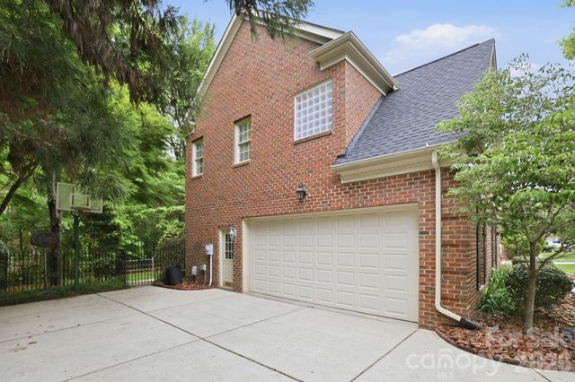 239 Sardis Pointe Road, Matthews, NC 28105