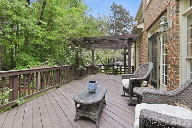 239 Sardis Pointe Road, Matthews, NC 28105