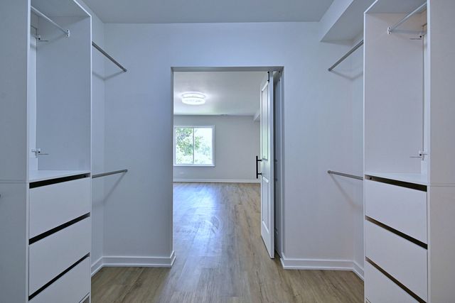 945 E Kenilworth Avenue 325, Palatine, IL 60074