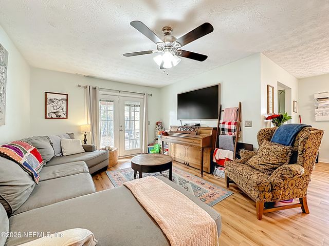 8302 CASSIE Road, Jacksonville, FL 32221