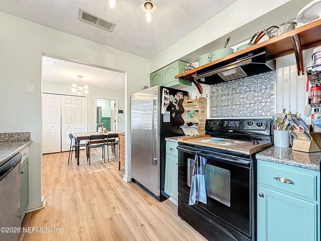 8302 CASSIE Road, Jacksonville, FL 32221