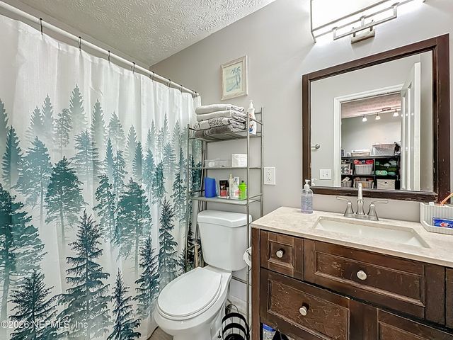 8302 CASSIE Road, Jacksonville, FL 32221