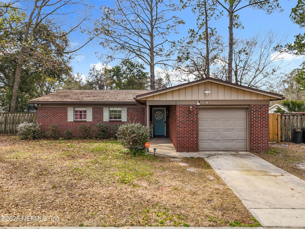 8302 CASSIE Road, Jacksonville, FL 32221
