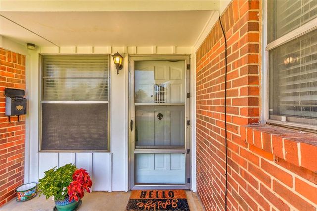 925 W Rulane Drive, Midwest City, OK 73110