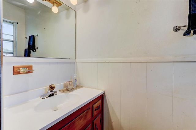 925 W Rulane Drive, Midwest City, OK 73110
