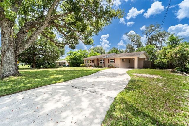 686 E KENTUCKY AVENUE, Deland, FL 32724