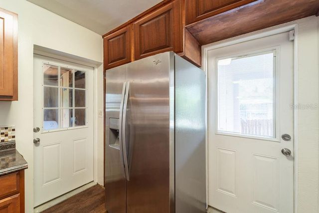 686 E KENTUCKY AVENUE, Deland, FL 32724
