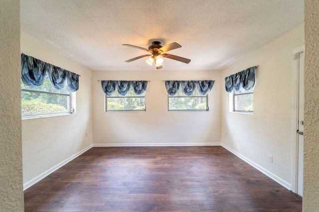 686 E KENTUCKY AVENUE, Deland, FL 32724