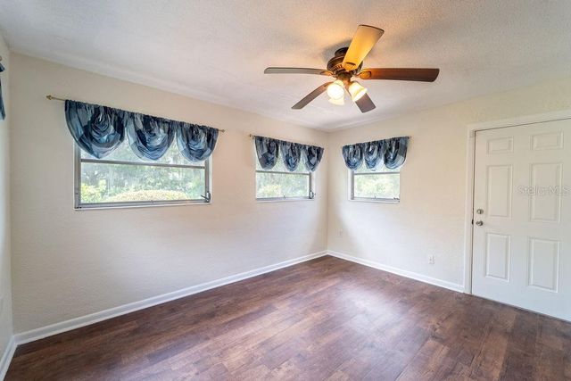 686 E KENTUCKY AVENUE, Deland, FL 32724