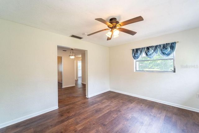 686 E KENTUCKY AVENUE, Deland, FL 32724