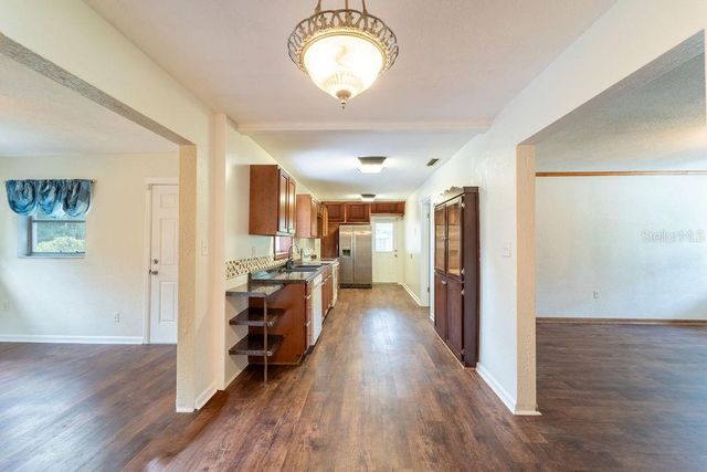 686 E KENTUCKY AVENUE, Deland, FL 32724