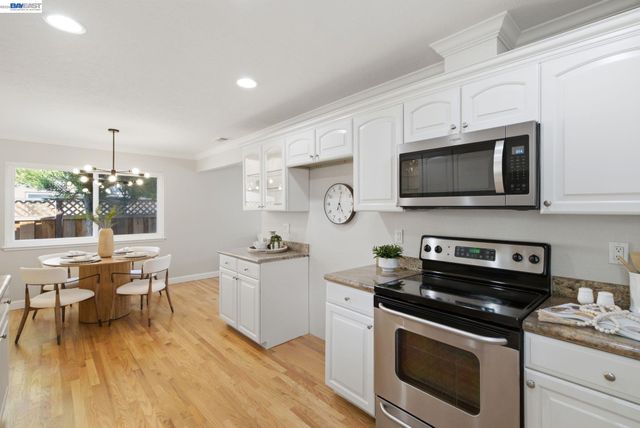 1192 Forest Creek Dr, San Jose, CA 95129