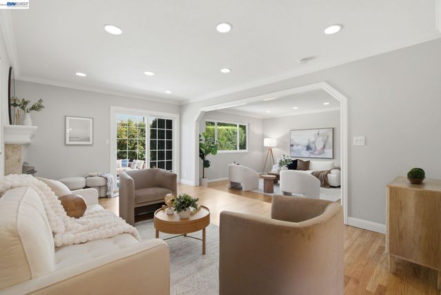 1192 Forest Creek Dr, San Jose, CA 95129