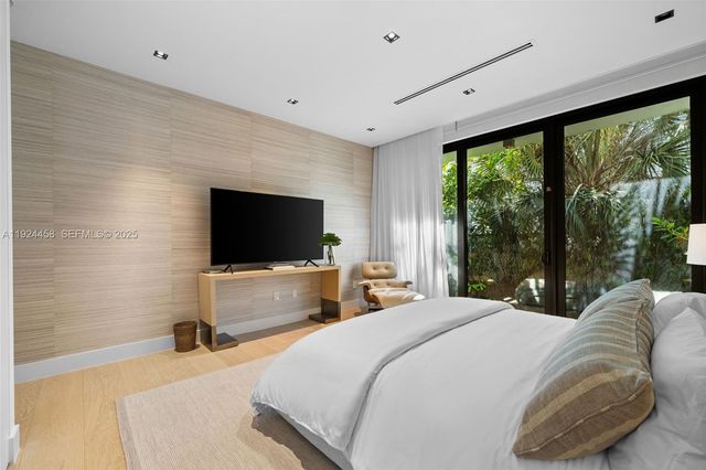 620 Ocean Blvd, Golden Beach, FL 33160