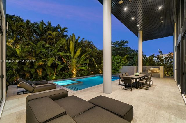 620 Ocean Blvd, Golden Beach, FL 33160