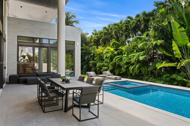 620 Ocean Blvd, Golden Beach, FL 33160