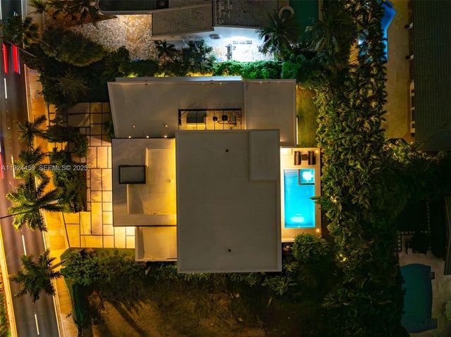 620 Ocean Blvd, Golden Beach, FL 33160