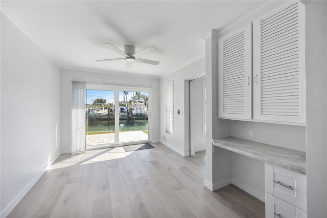 825 WHITE CAP CIRCLE 4, Venice, FL 34285