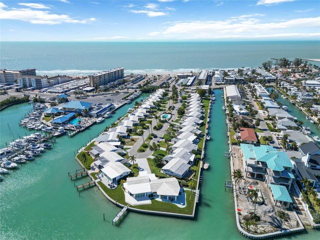 825 WHITE CAP CIRCLE 4, Venice, FL 34285