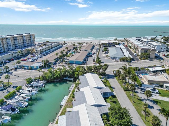 825 WHITE CAP CIRCLE 4, Venice, FL 34285