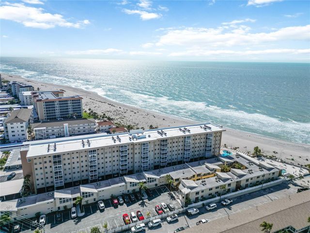 825 WHITE CAP CIRCLE 4, Venice, FL 34285