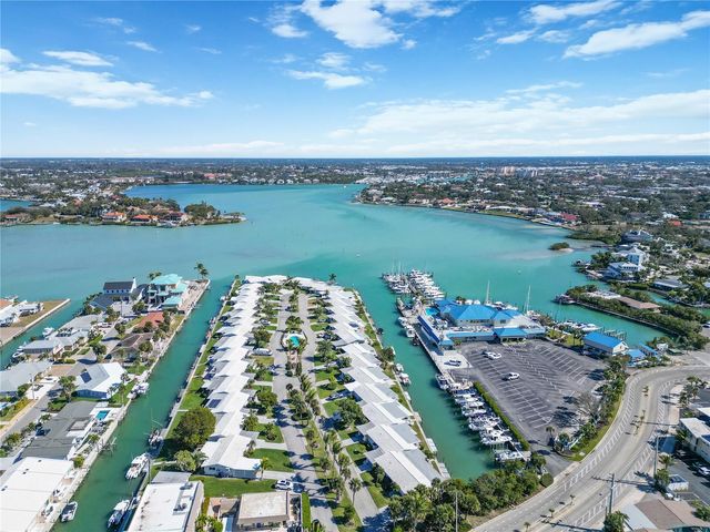 825 WHITE CAP CIRCLE 4, Venice, FL 34285