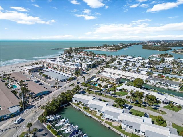 825 WHITE CAP CIRCLE 4, Venice, FL 34285