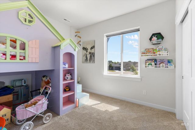 16599 N Red Oak Dr., Nampa, ID 83687