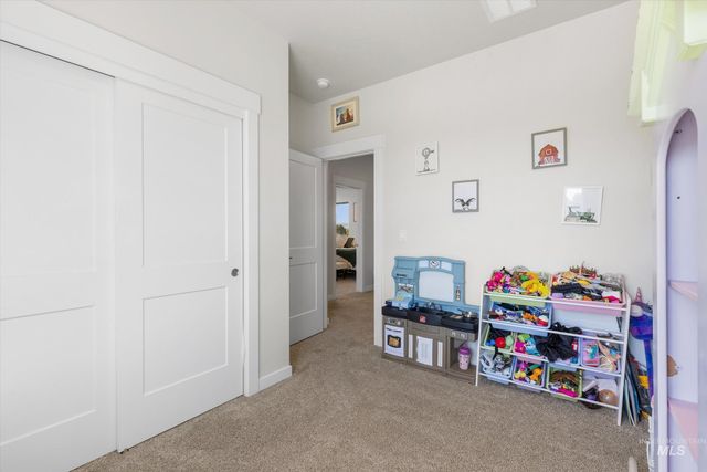 16599 N Red Oak Dr., Nampa, ID 83687