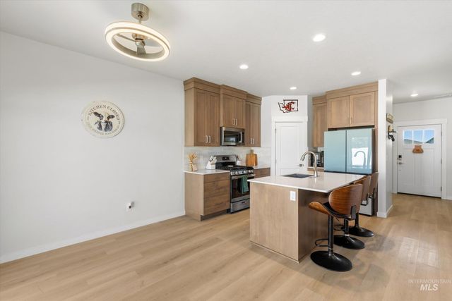 16599 N Red Oak Dr., Nampa, ID 83687